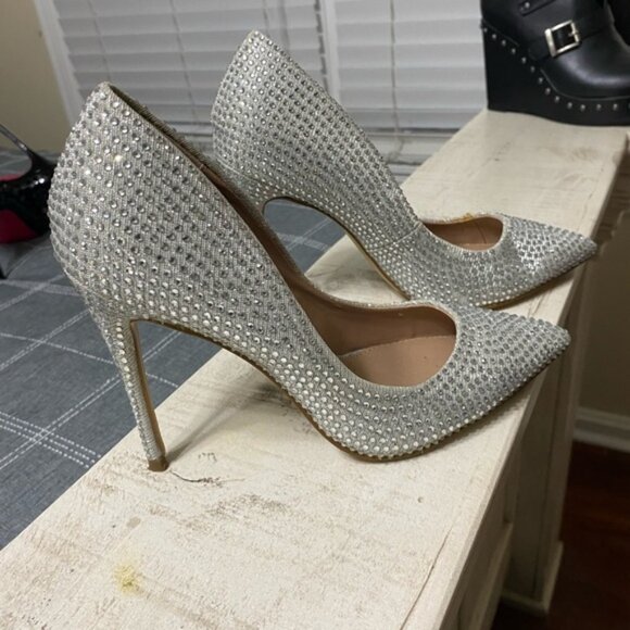 Steve Madden Sparkling Silver Heels - Picture 1 of 3